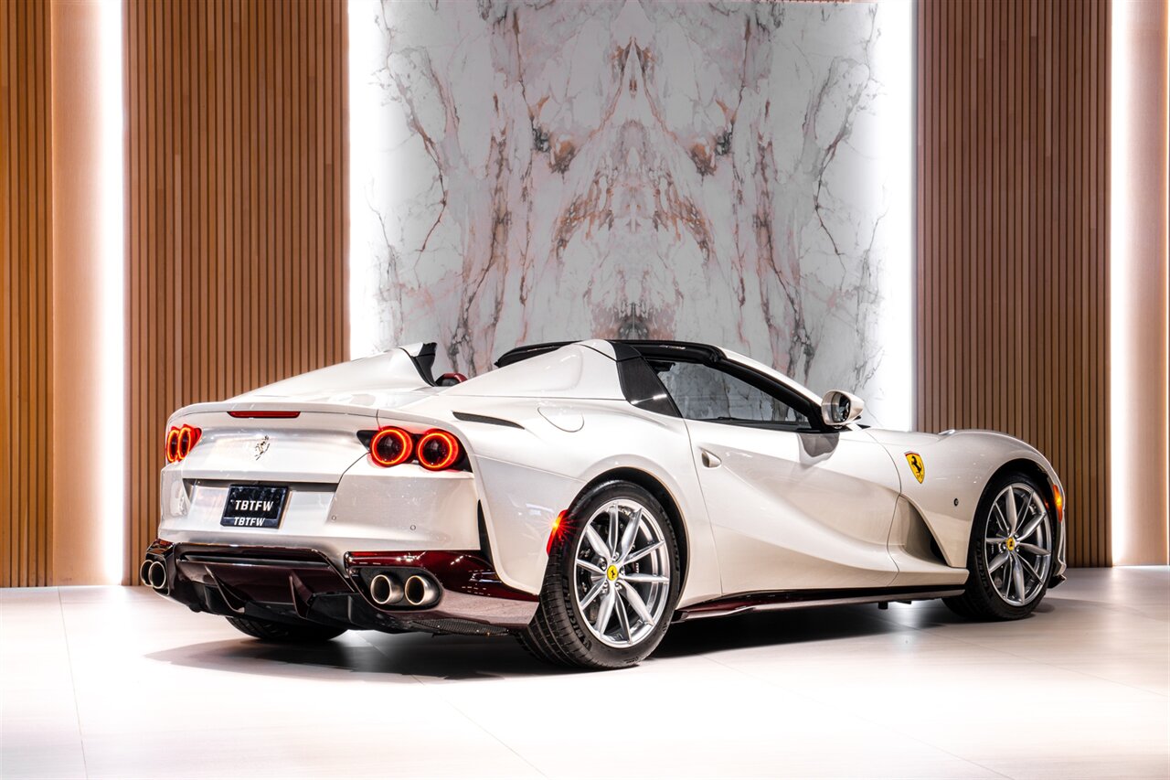 2023 Ferrari 812 GTS Atelier   - Photo 4 - Beverly Hills, CA 90212