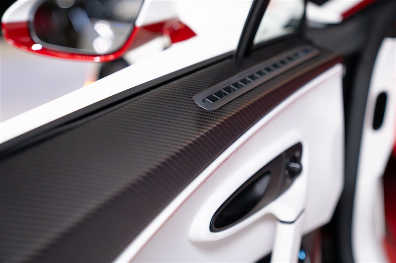 2024 Bugatti Chiron Super Sport   - Photo 23 - Beverly Hills, CA 90212