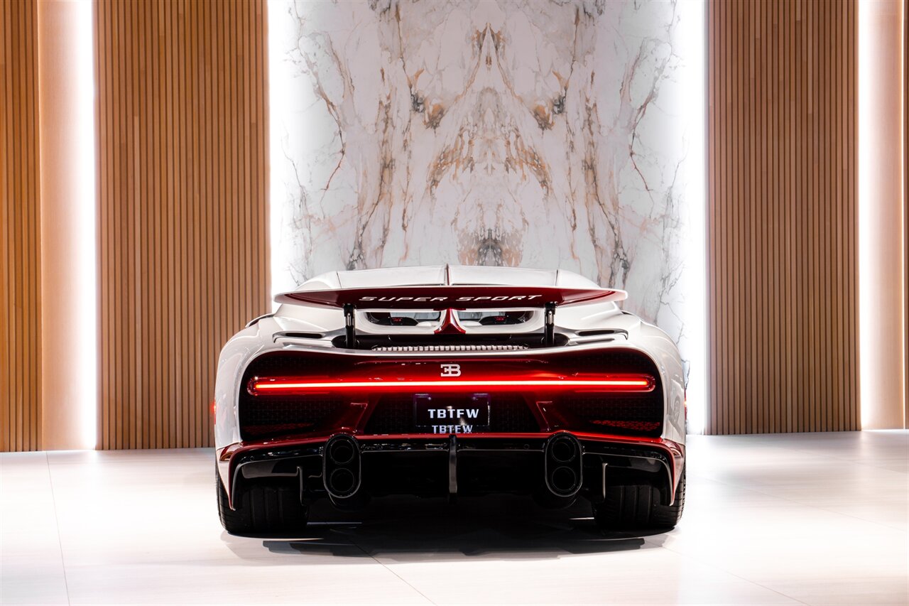 2024 Bugatti Chiron Super Sport   - Photo 4 - Beverly Hills, CA 90212