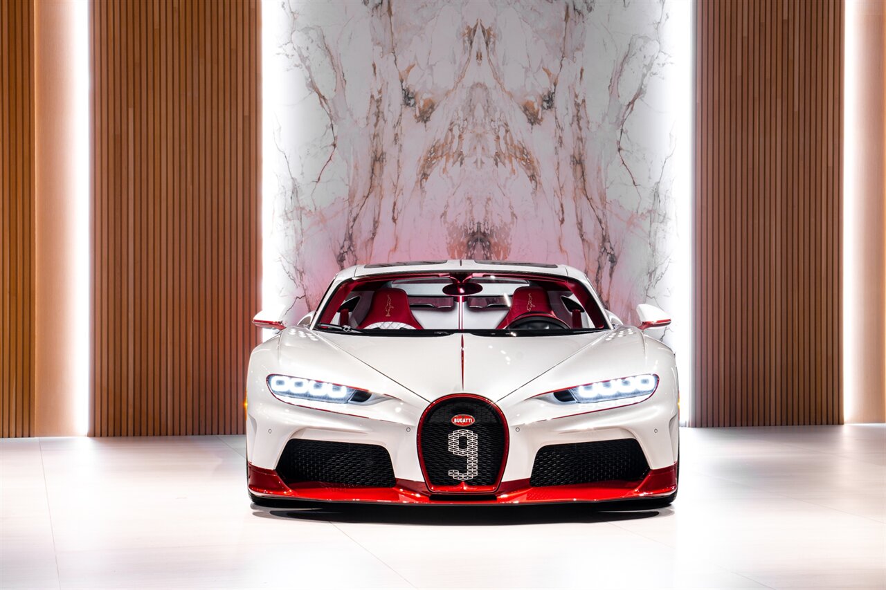 2024 Bugatti Chiron Super Sport   - Photo 2 - Beverly Hills, CA 90212