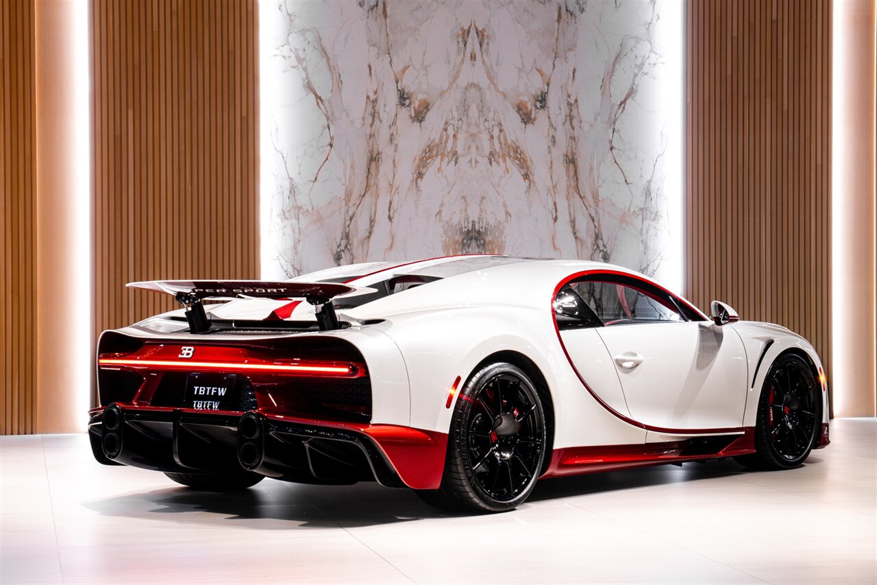 2024 Bugatti Chiron Super Sport   - Photo 3 - Beverly Hills, CA 90212