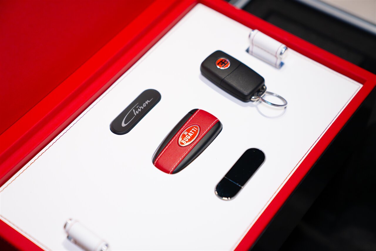 2024 Bugatti Chiron Super Sport   - Photo 78 - Beverly Hills, CA 90212