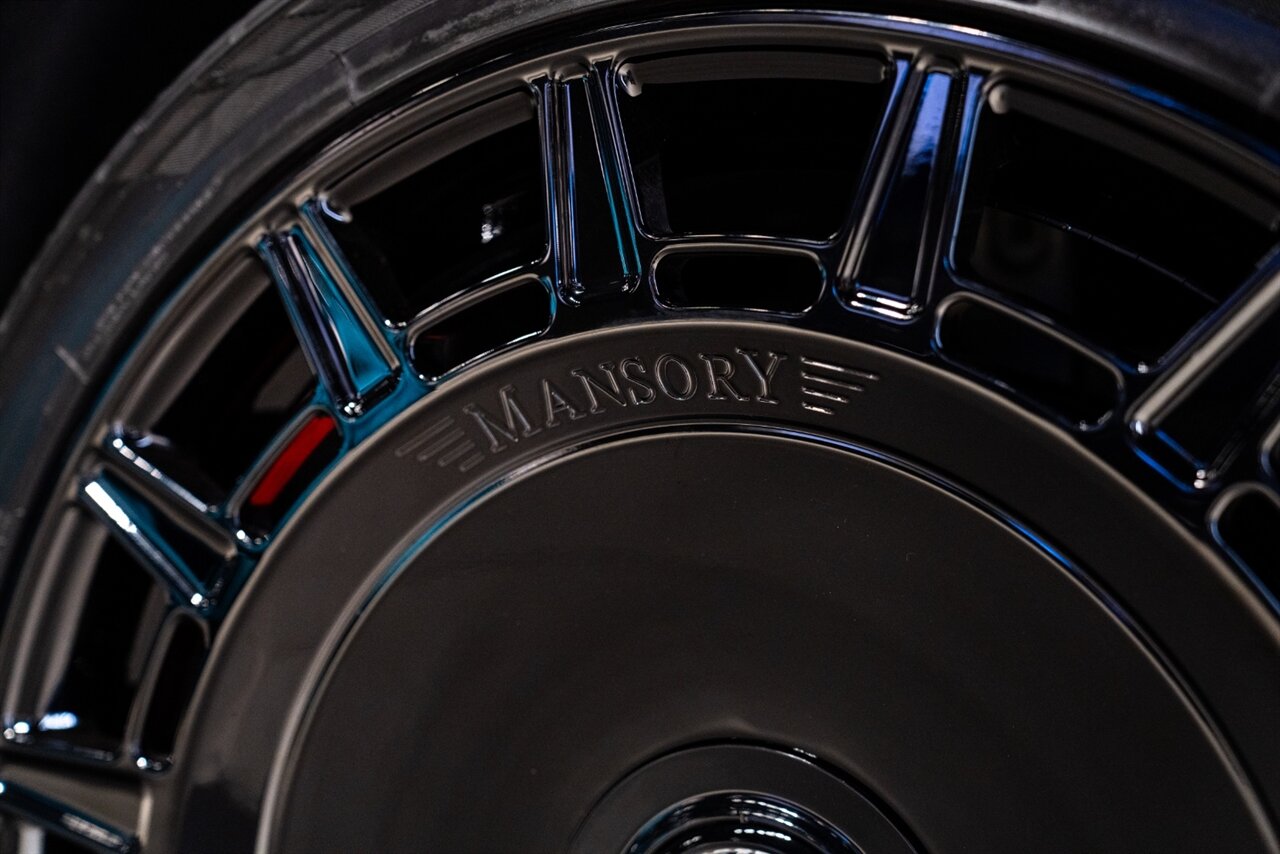 2025 Mercedes-Benz AMG G 63   - Photo 25 - Beverly Hills, CA 90212