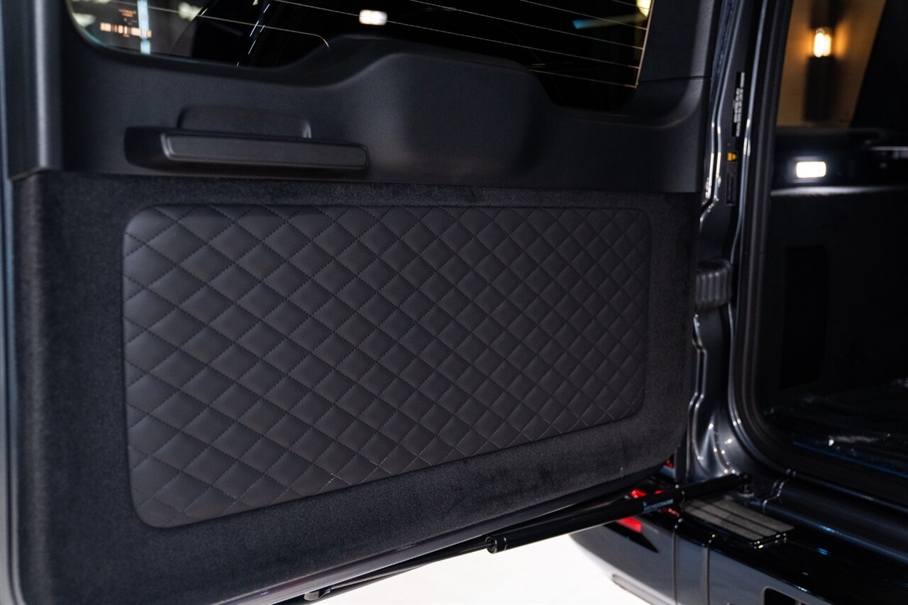 2025 Mercedes-Benz AMG G 63   - Photo 30 - Beverly Hills, CA 90212