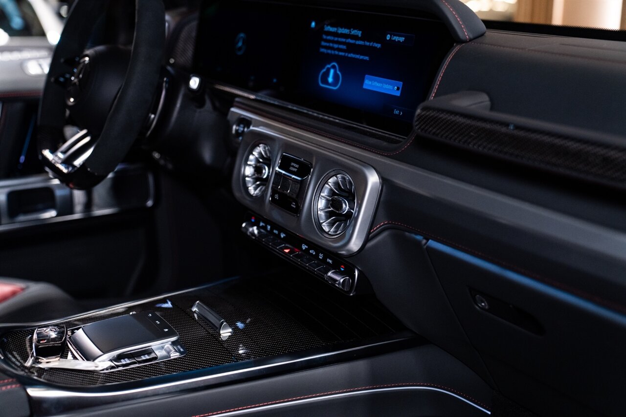 2025 Mercedes-Benz AMG G 63   - Photo 32 - Beverly Hills, CA 90212