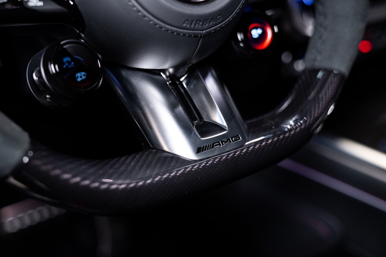 2025 Mercedes-Benz AMG G 63   - Photo 13 - Beverly Hills, CA 90212