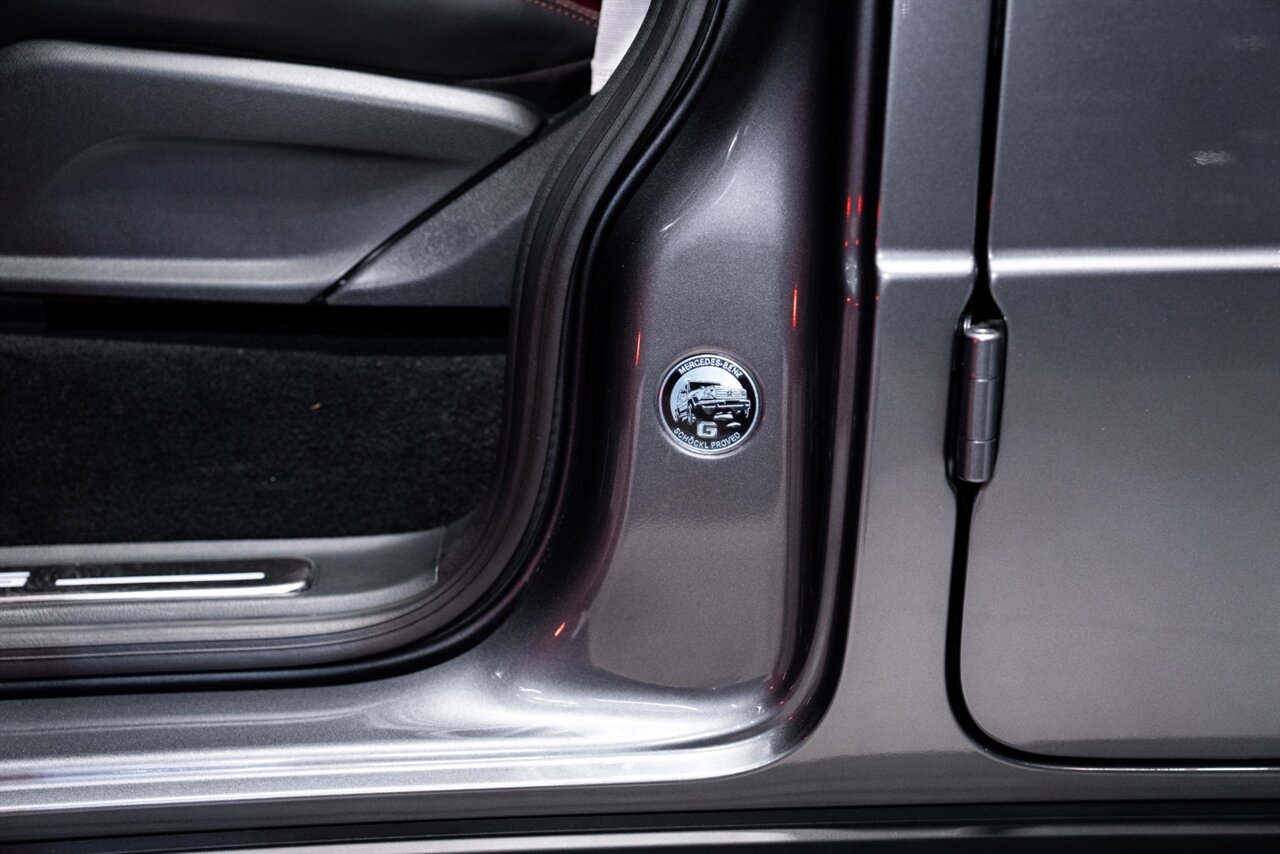 2025 Mercedes-Benz AMG G 63   - Photo 18 - Beverly Hills, CA 90212