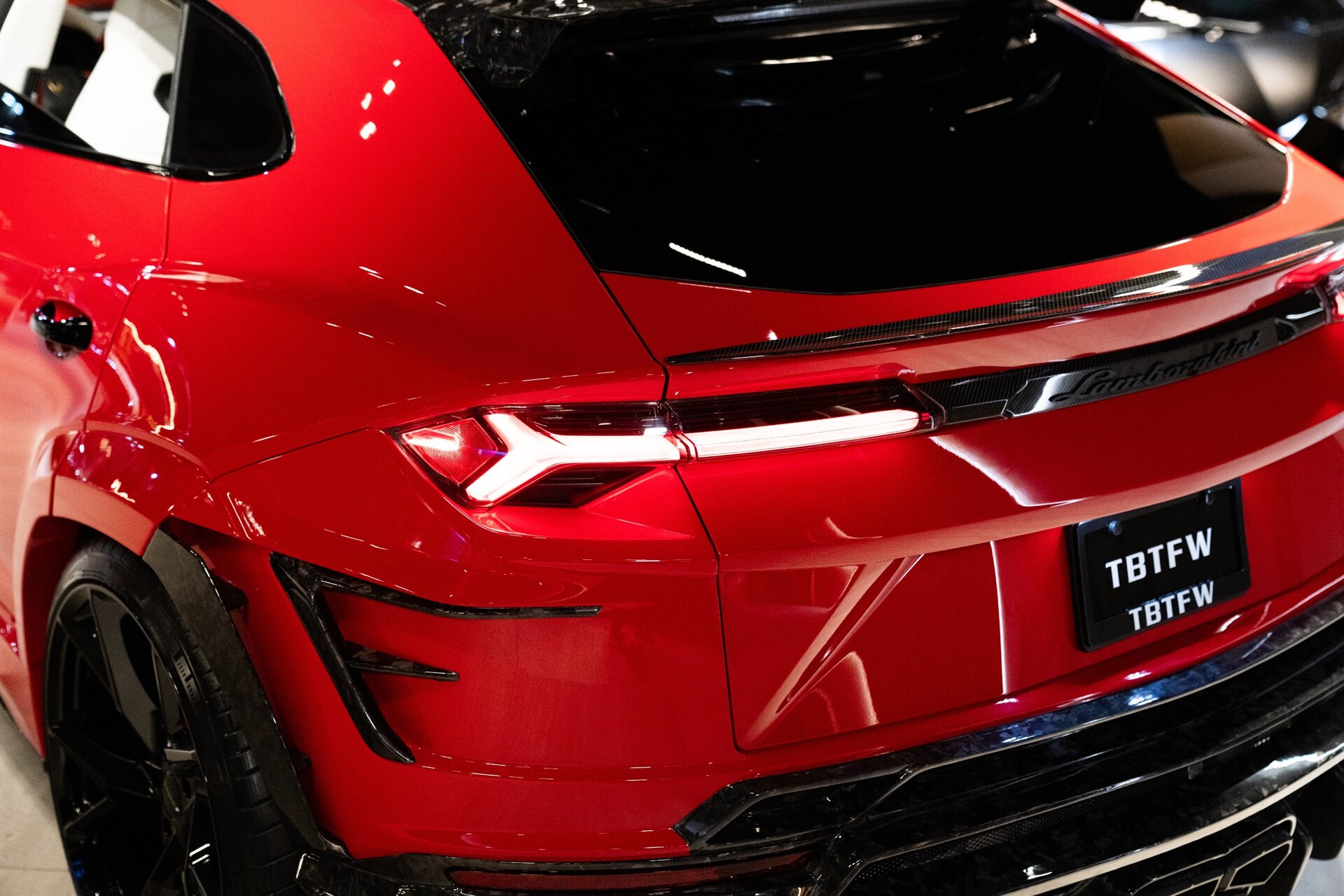 2023 Lamborghini Urus Performante - Photo 12