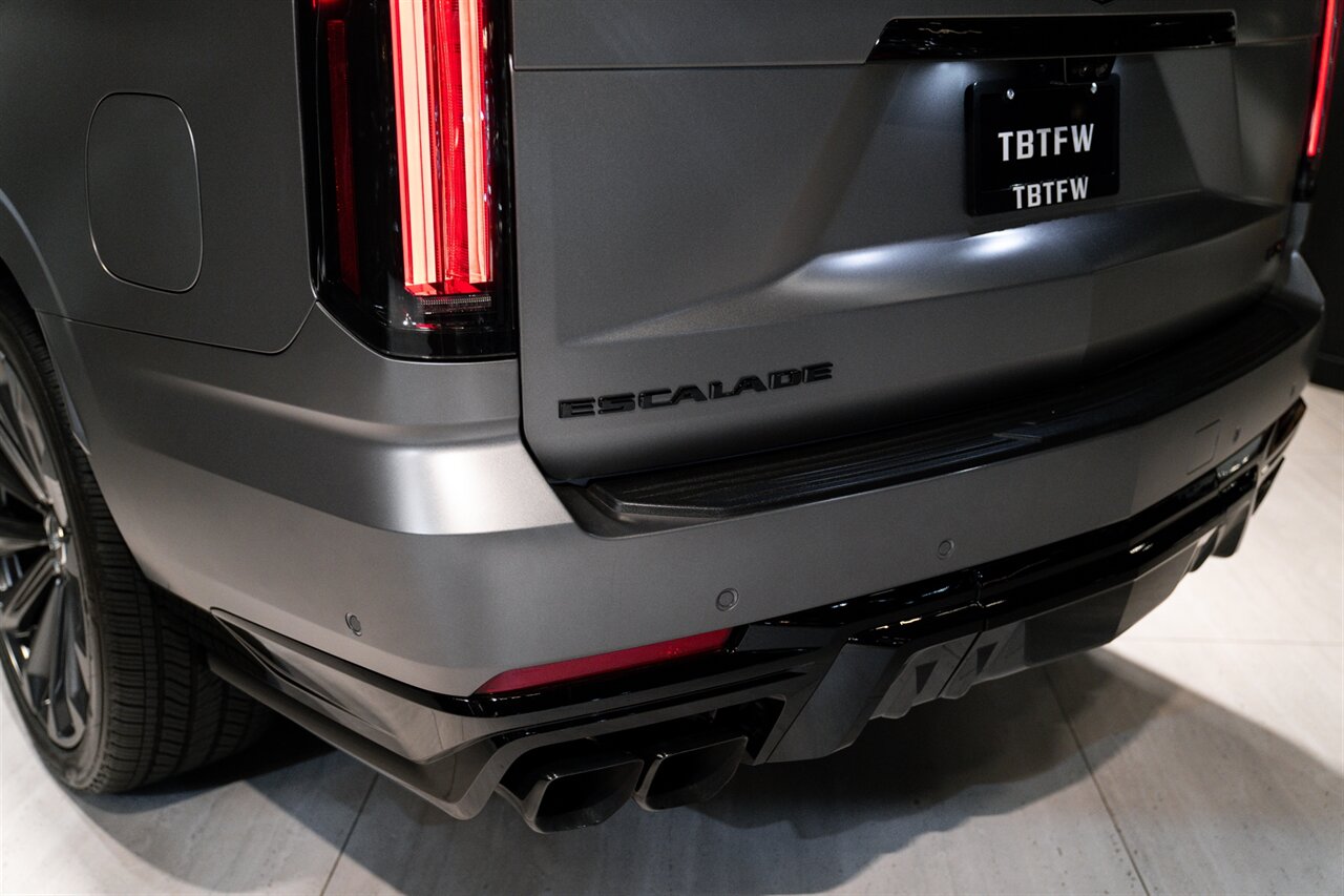 2026 Cadillac Escalade-V   - Photo 8 - Beverly Hills, CA 90212