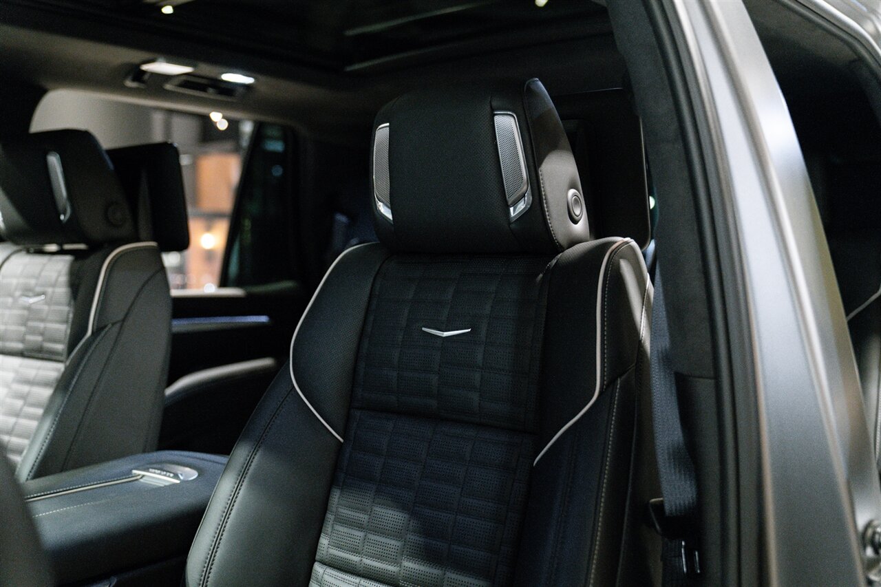 2026 Cadillac Escalade-V   - Photo 18 - Beverly Hills, CA 90212