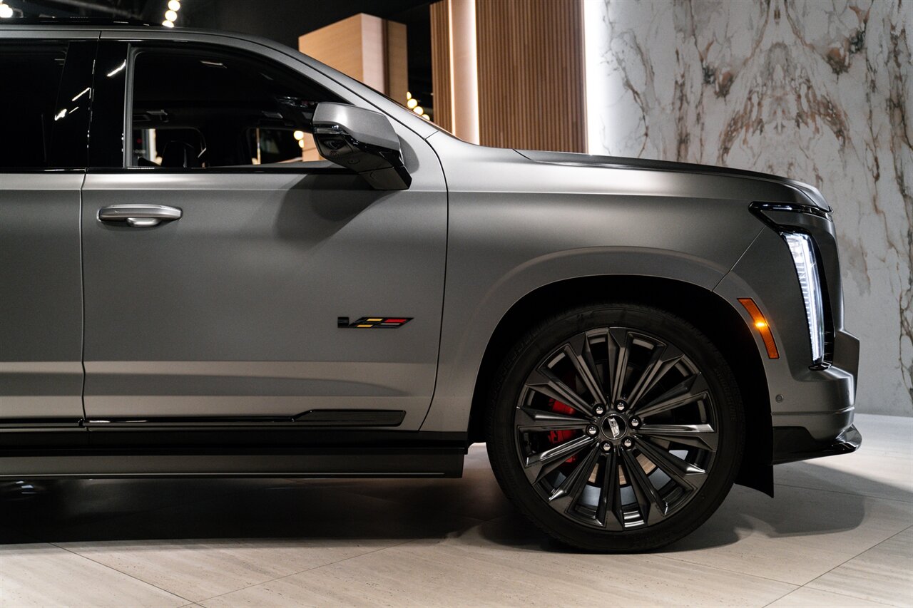 2026 Cadillac Escalade-V   - Photo 11 - Beverly Hills, CA 90212