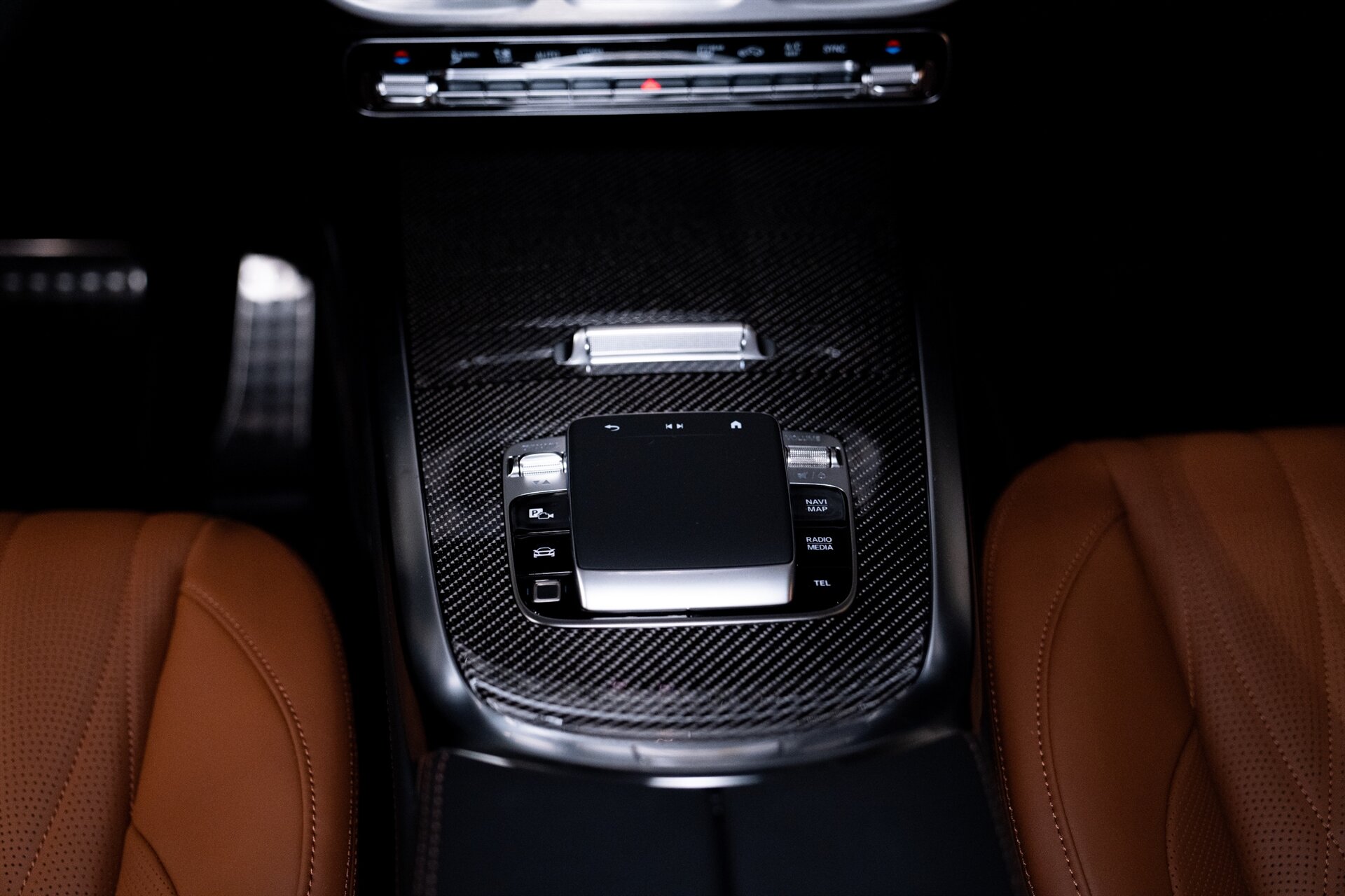 2027 Mercedes-Benz G-Class AMG G 63 - Photo 11