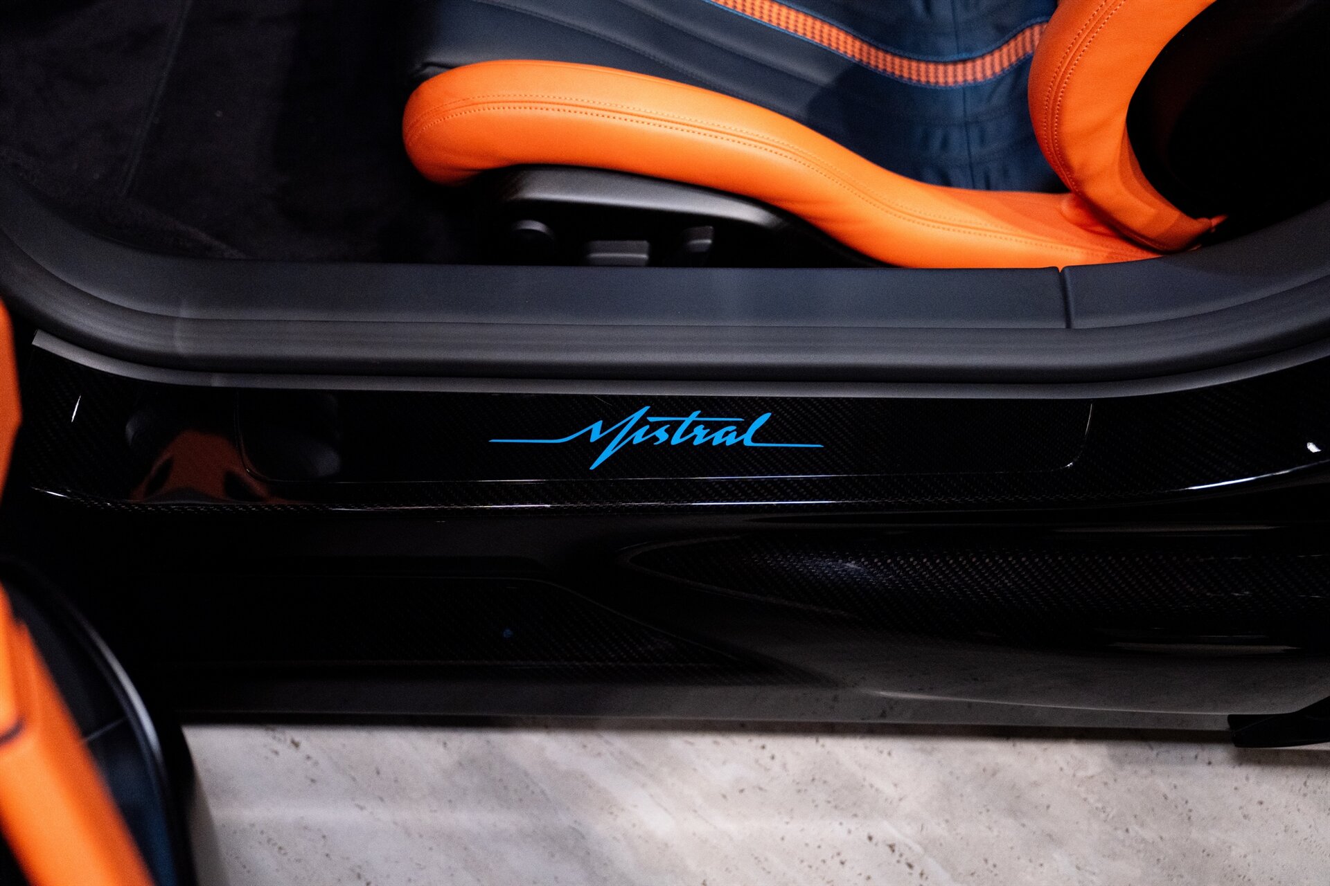 2025 Bugatti Mistral W16 - Photo 16