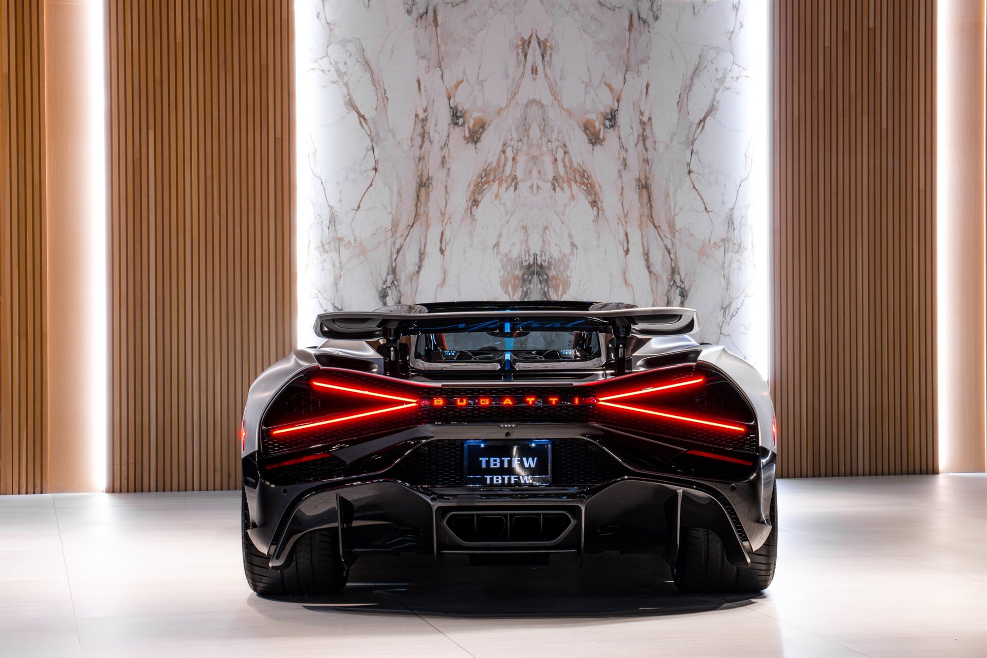 2025 Bugatti Mistral W16 - Photo 5