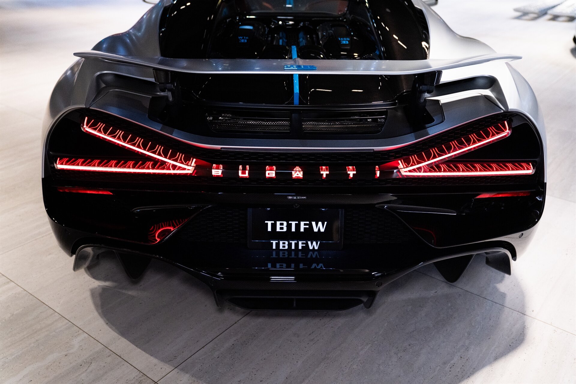 2025 Bugatti Mistral W16 - Photo 31