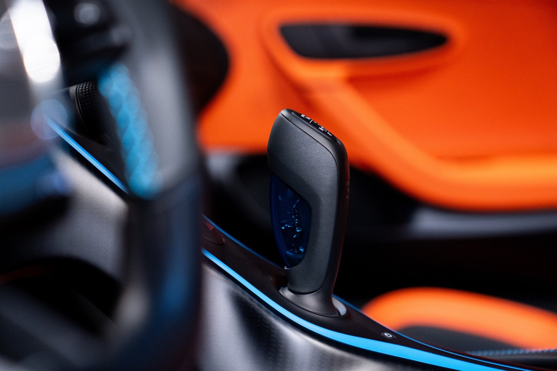 2025 Bugatti Mistral W16 - Photo 17