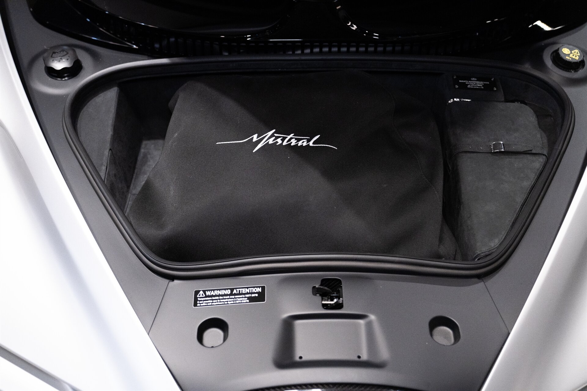 2025 Bugatti Mistral W16 - Photo 30