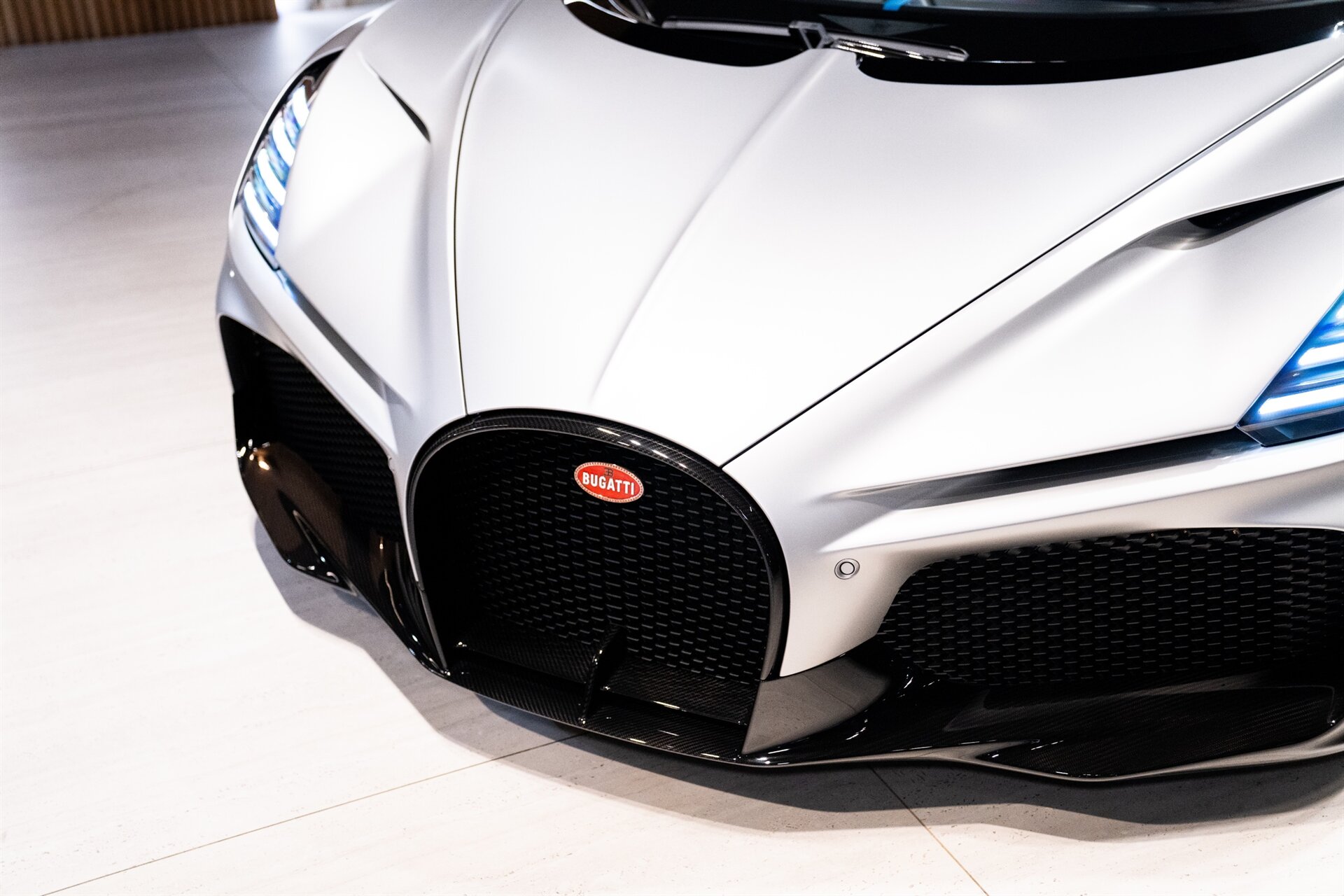 2025 Bugatti Mistral W16 - Photo 8