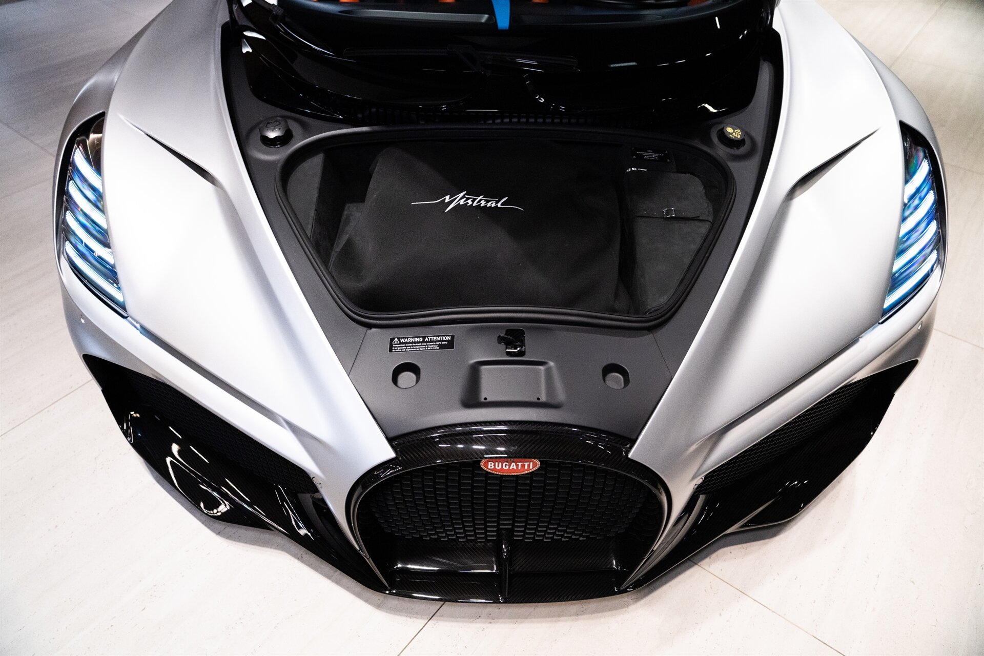 2025 Bugatti Mistral W16 - Photo 29