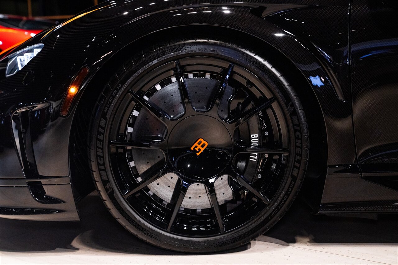 2022 Bugatti Chiron Super Sport 300+ - Photo 16 - Beverly Hills, CA 90212