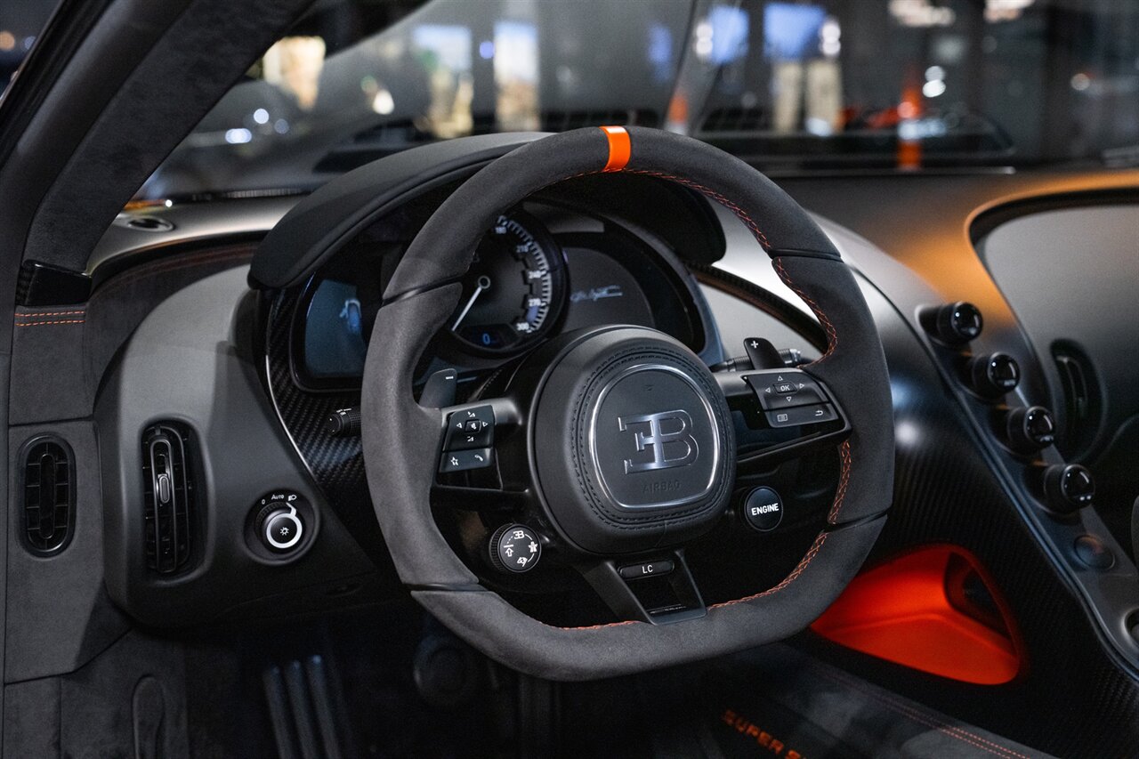 2022 Bugatti Chiron Super Sport 300+ - Photo 23 - Beverly Hills, CA 90212