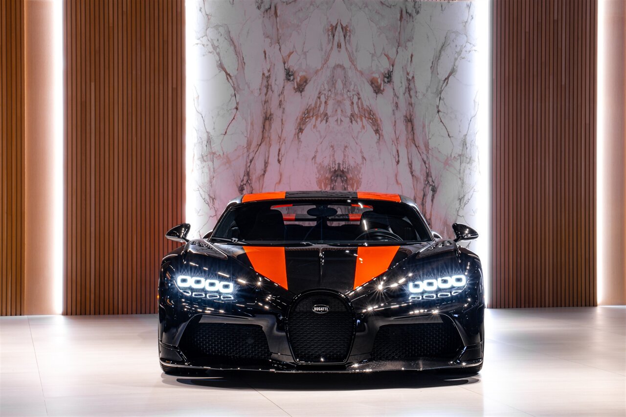 2022 Bugatti Chiron Super Sport 300+ - Photo 2 - Beverly Hills, CA 90212