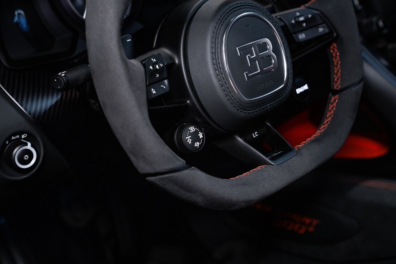 2022 Bugatti Chiron Super Sport 300+ - Photo 24 - Beverly Hills, CA 90212