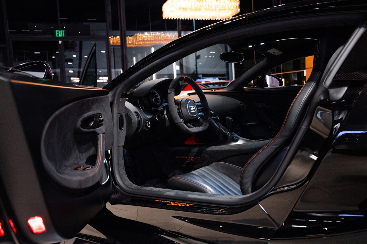 2022 Bugatti Chiron Super Sport 300+ - Photo 22 - Beverly Hills, CA 90212