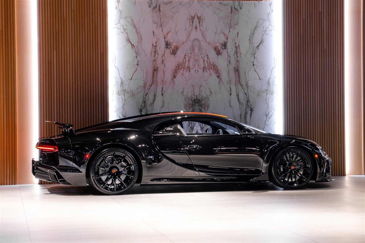 2022 Bugatti Chiron Super Sport 300+ - Photo 6 - Beverly Hills, CA 90212
