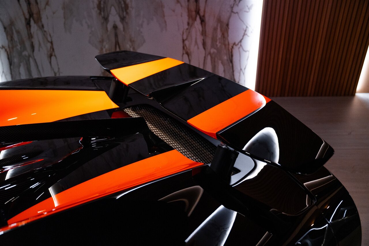 2022 Bugatti Chiron Super Sport 300+ - Photo 36 - Beverly Hills, CA 90212
