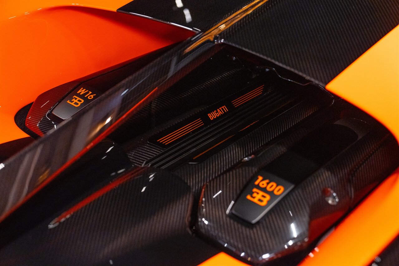 2022 Bugatti Chiron Super Sport 300+ - Photo 42 - Beverly Hills, CA 90212