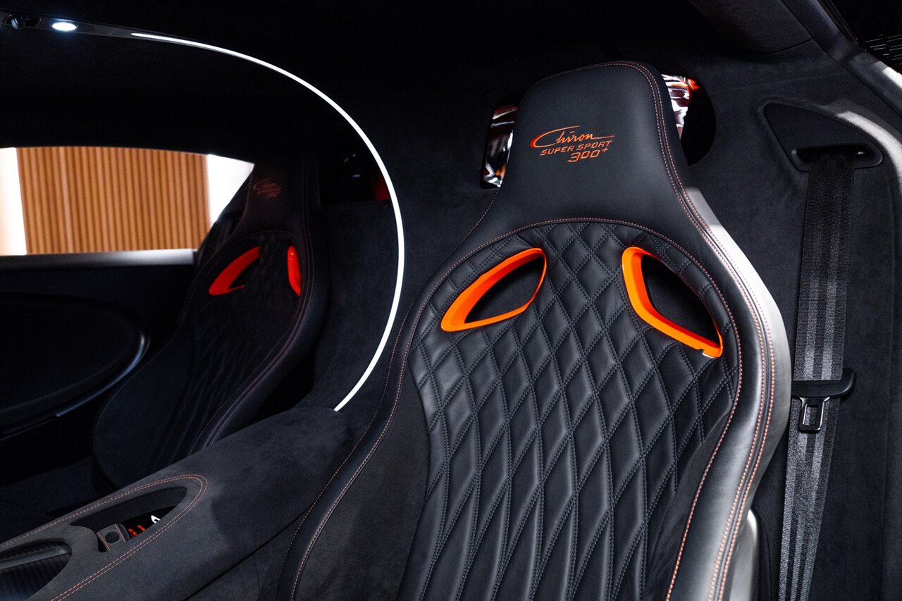 2022 Bugatti Chiron Super Sport 300+ - Photo 18 - Beverly Hills, CA 90212