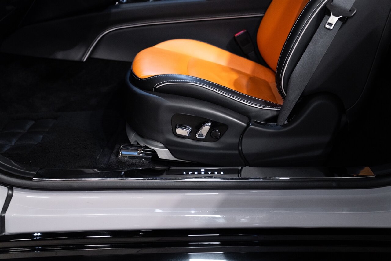 2024 Rolls-Royce Spectre   - Photo 10 - Beverly Hills, CA 90212