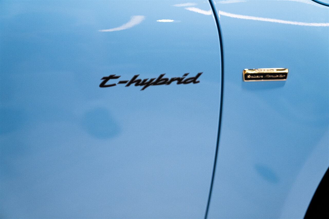 2026 Porsche 911 Carrera GTS Spirit 70   - Photo 12 - Beverly Hills, CA 90212