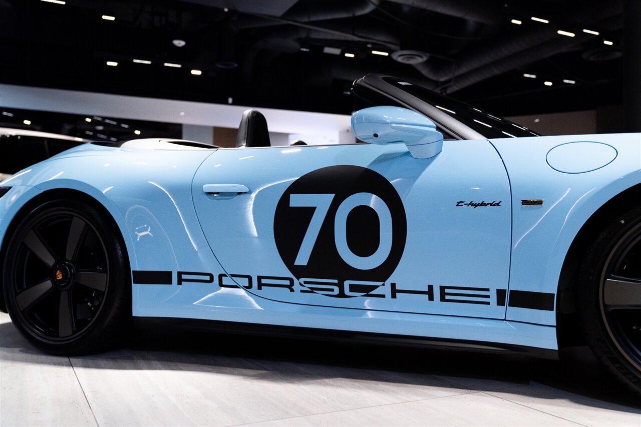 2026 Porsche 911 Carrera GTS Spirit 70   - Photo 14 - Beverly Hills, CA 90212