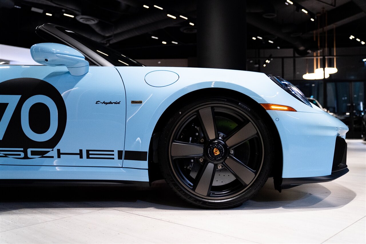2026 Porsche 911 Carrera GTS Spirit 70   - Photo 13 - Beverly Hills, CA 90212