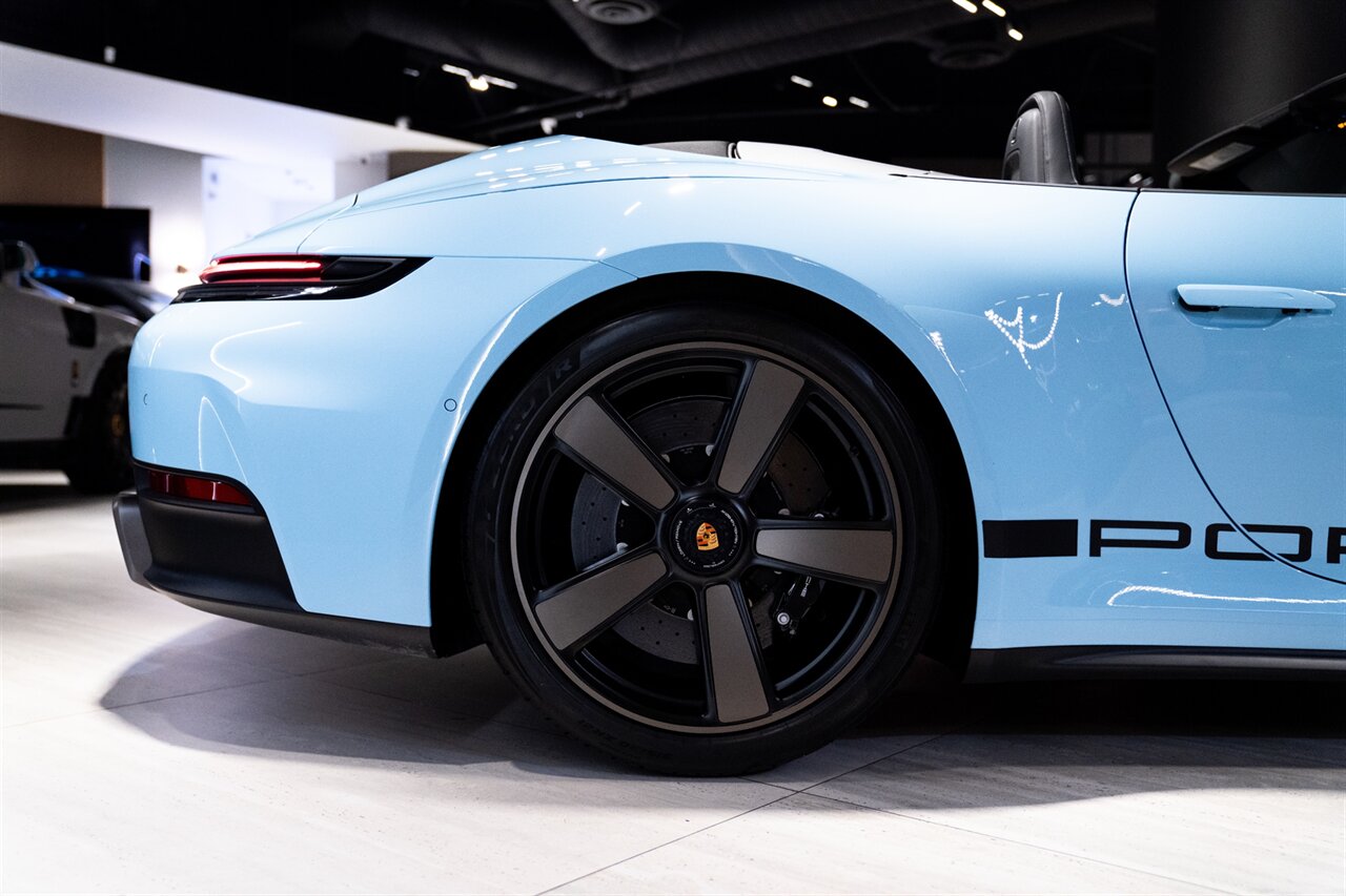 2026 Porsche 911 Carrera GTS Spirit 70   - Photo 15 - Beverly Hills, CA 90212