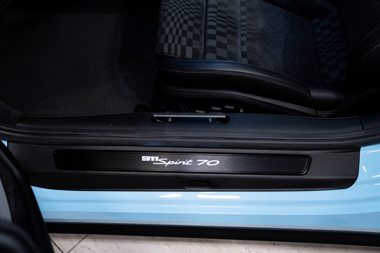 2026 Porsche 911 Carrera GTS Spirit 70   - Photo 26 - Beverly Hills, CA 90212