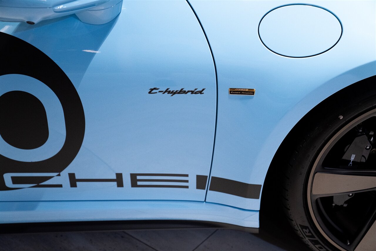 2026 Porsche 911 Carrera GTS Spirit 70   - Photo 11 - Beverly Hills, CA 90212