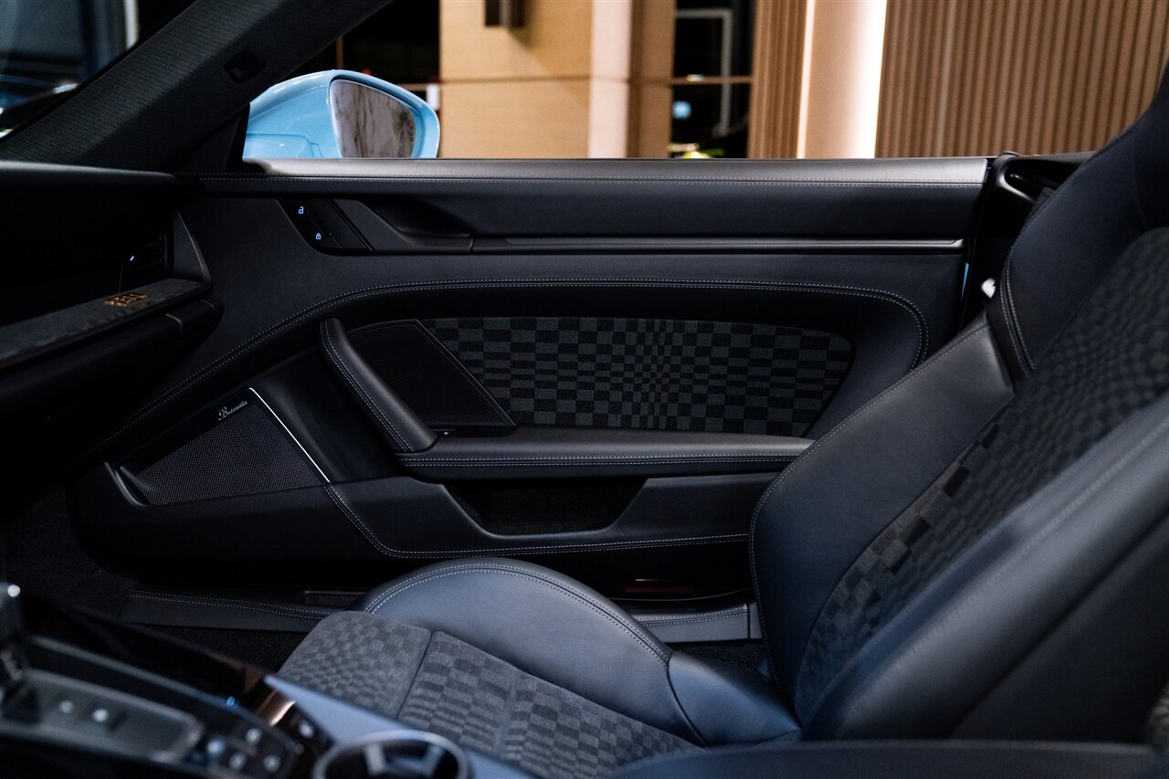 2026 Porsche 911 Carrera GTS Spirit 70   - Photo 27 - Beverly Hills, CA 90212