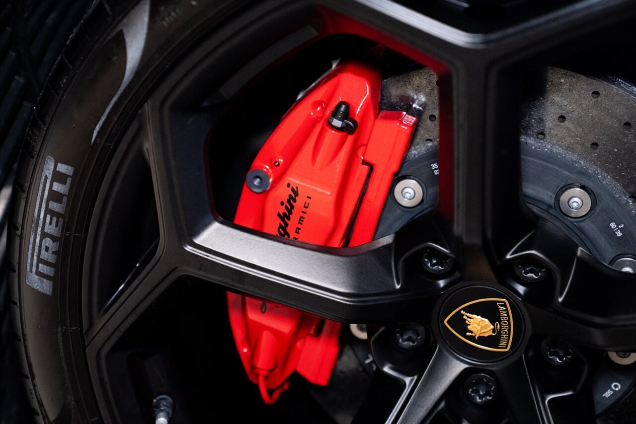 2023 Lamborghini Huracan EVO Spyder - Photo 21 - Beverly Hills, CA 90212