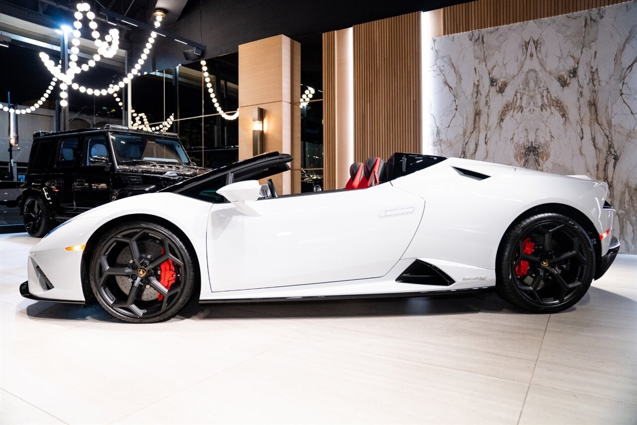 2023 Lamborghini Huracan EVO Spyder - Photo 38 - Beverly Hills, CA 90212