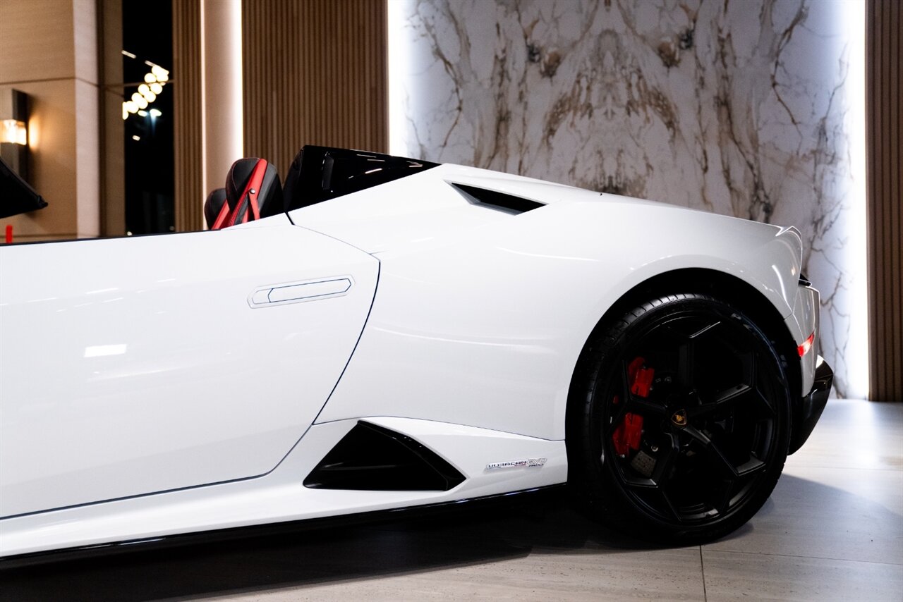 2023 Lamborghini Huracan EVO Spyder - Photo 16 - Beverly Hills, CA 90212