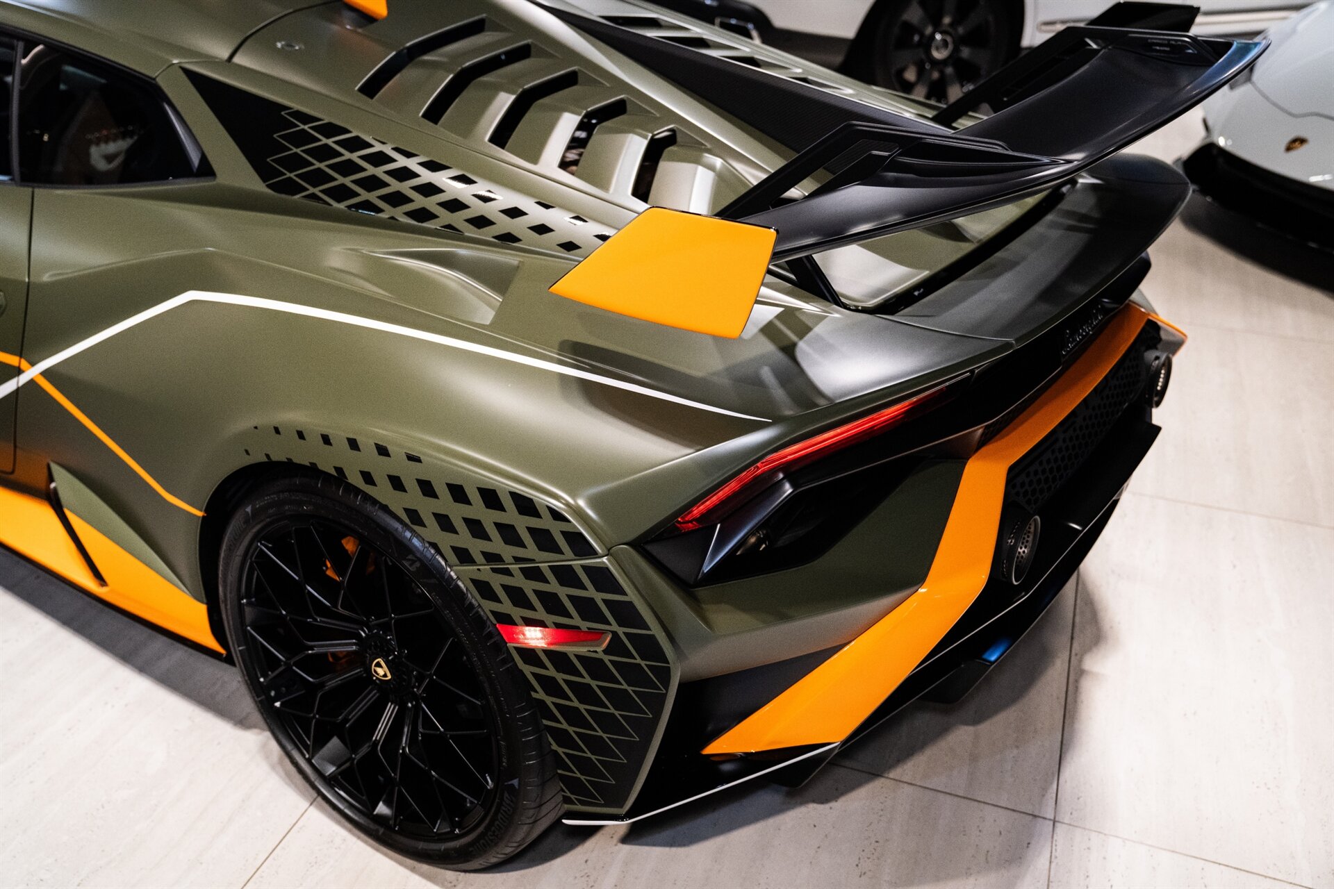 2022 Lamborghini Huracan STO - Photo 23