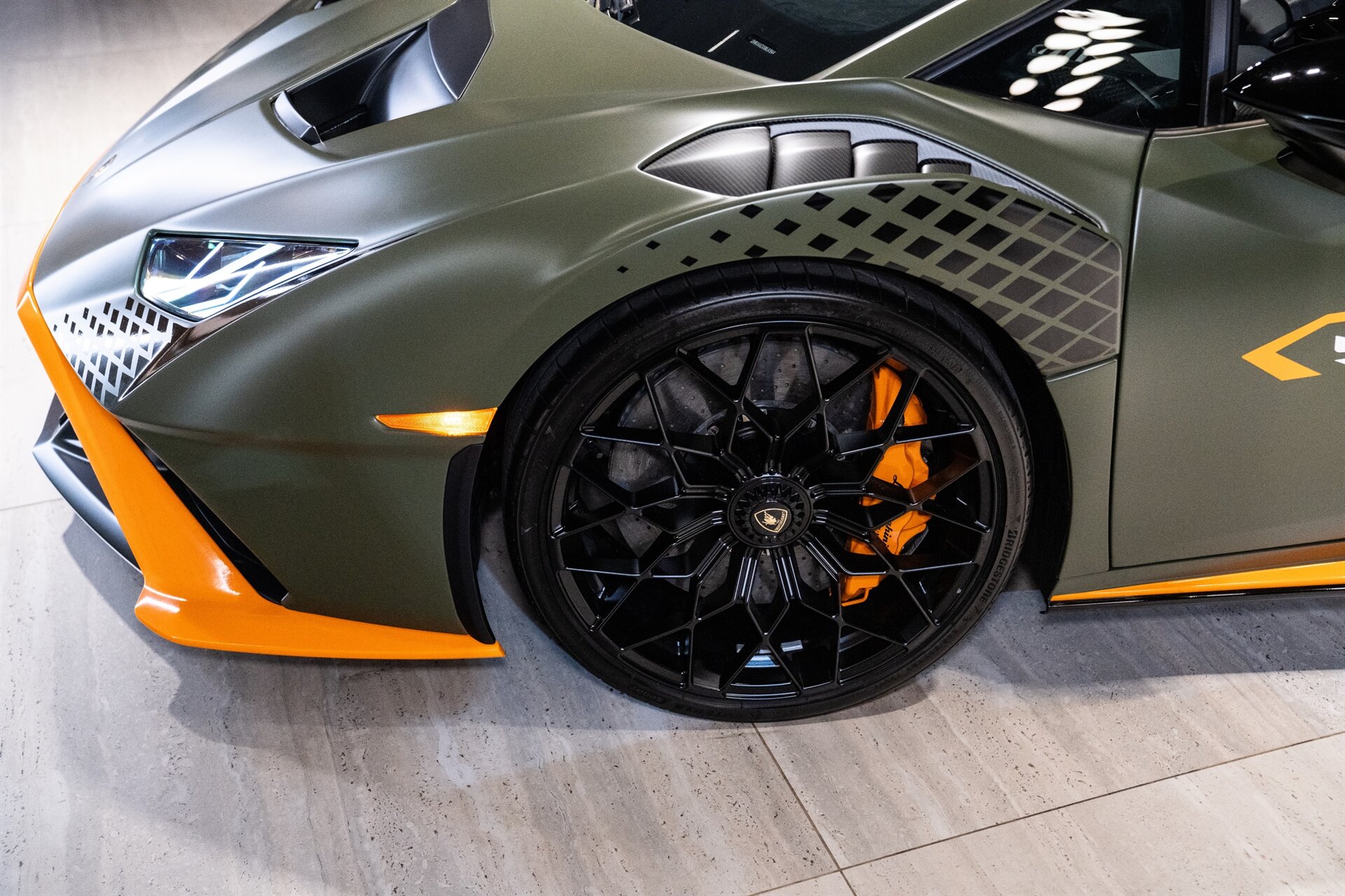 2022 Lamborghini Huracan STO - Photo 18