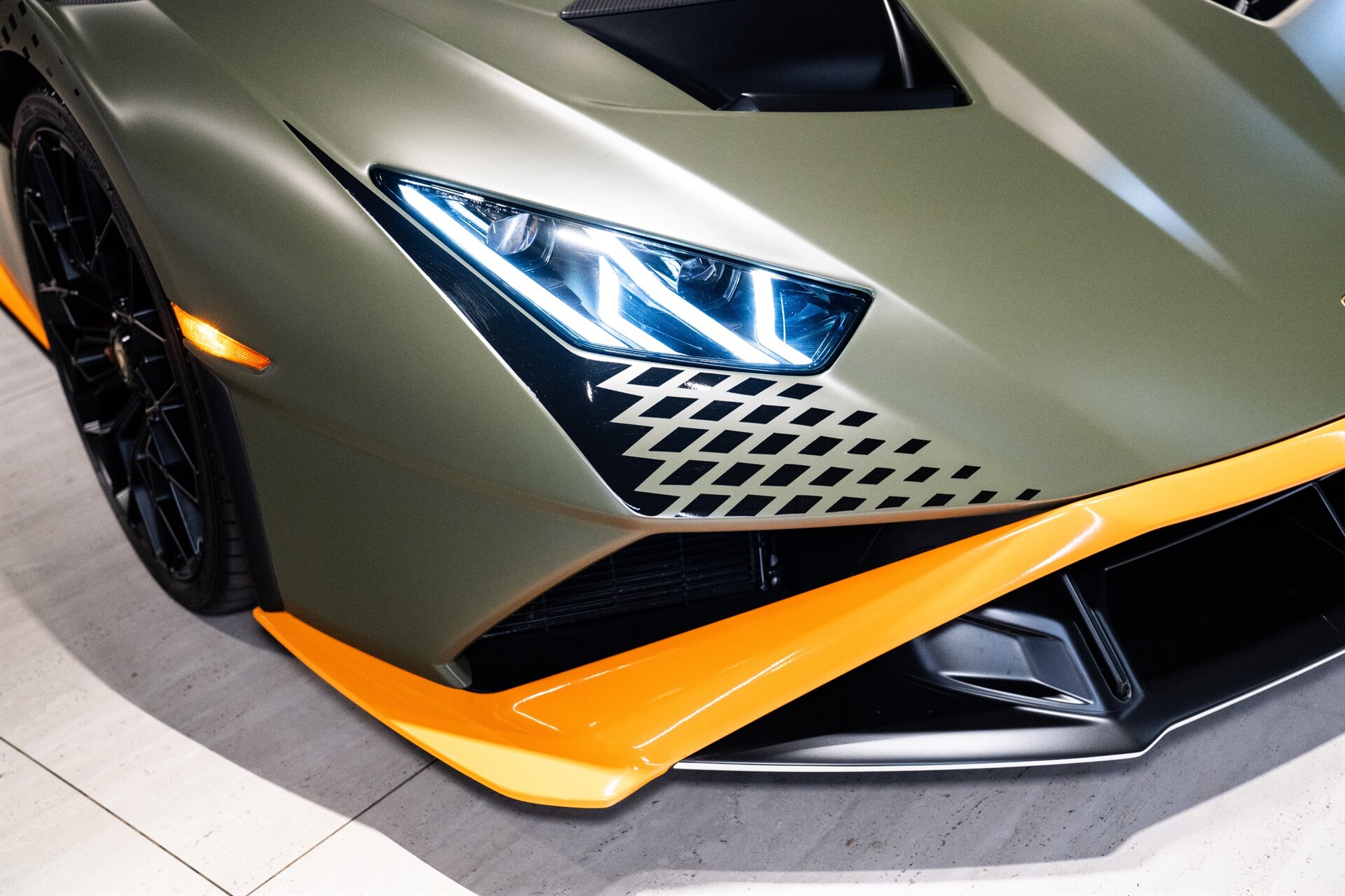 2022 Lamborghini Huracan STO - Photo 7