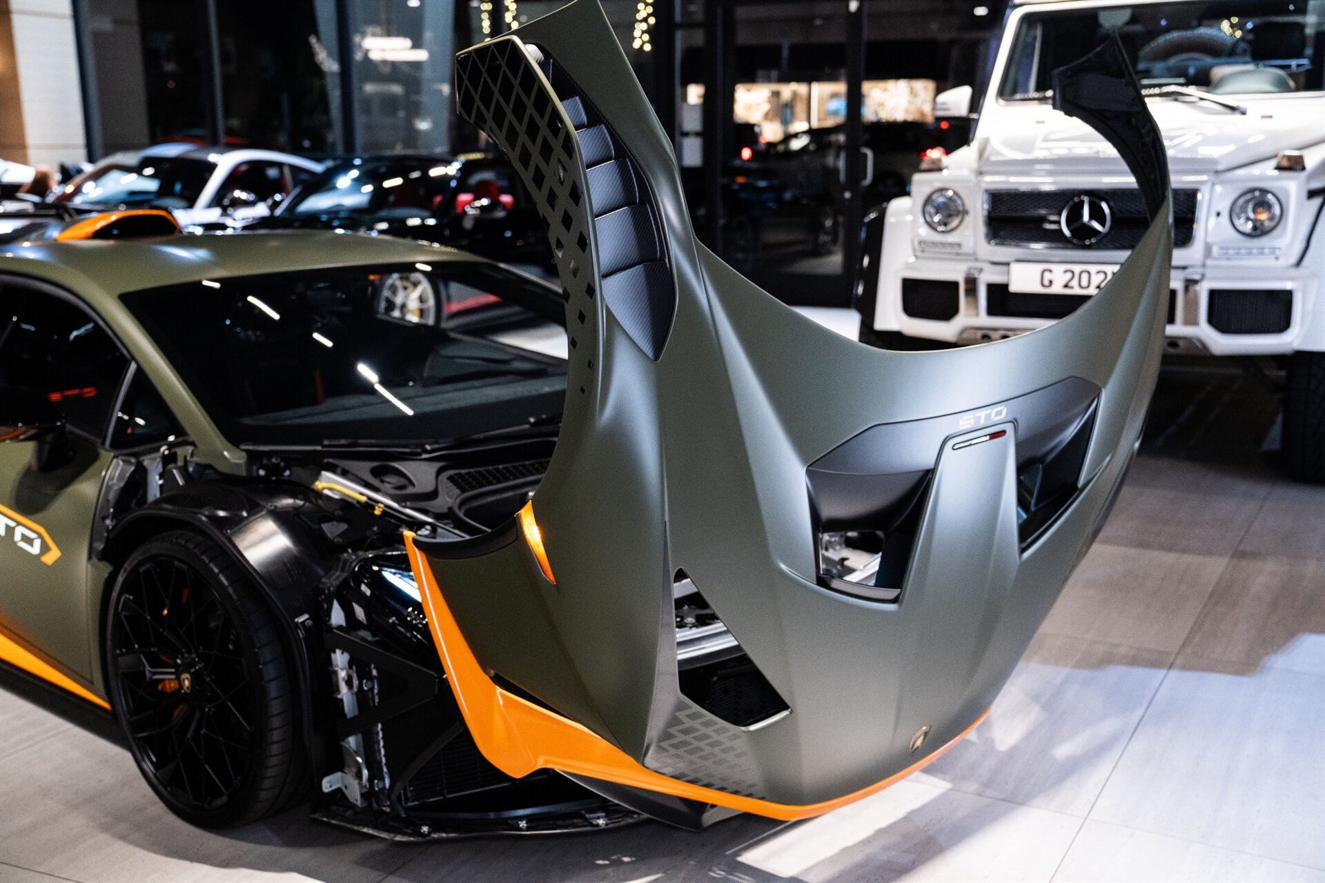 2022 Lamborghini Huracan STO - Photo 14