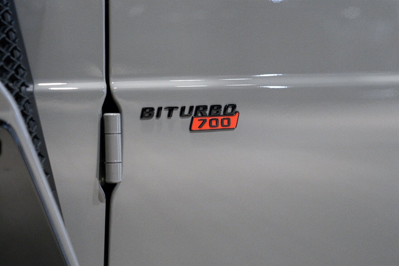 2025 Mercedes-Benz AMG G 700 Brabus   - Photo 24 - Beverly Hills, CA 90212
