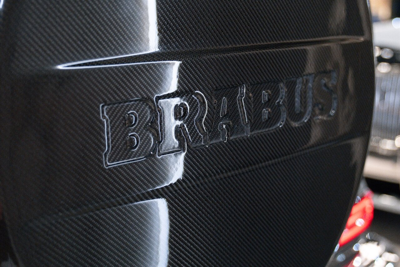 2025 Mercedes-Benz AMG G 700 Brabus   - Photo 13 - Beverly Hills, CA 90212