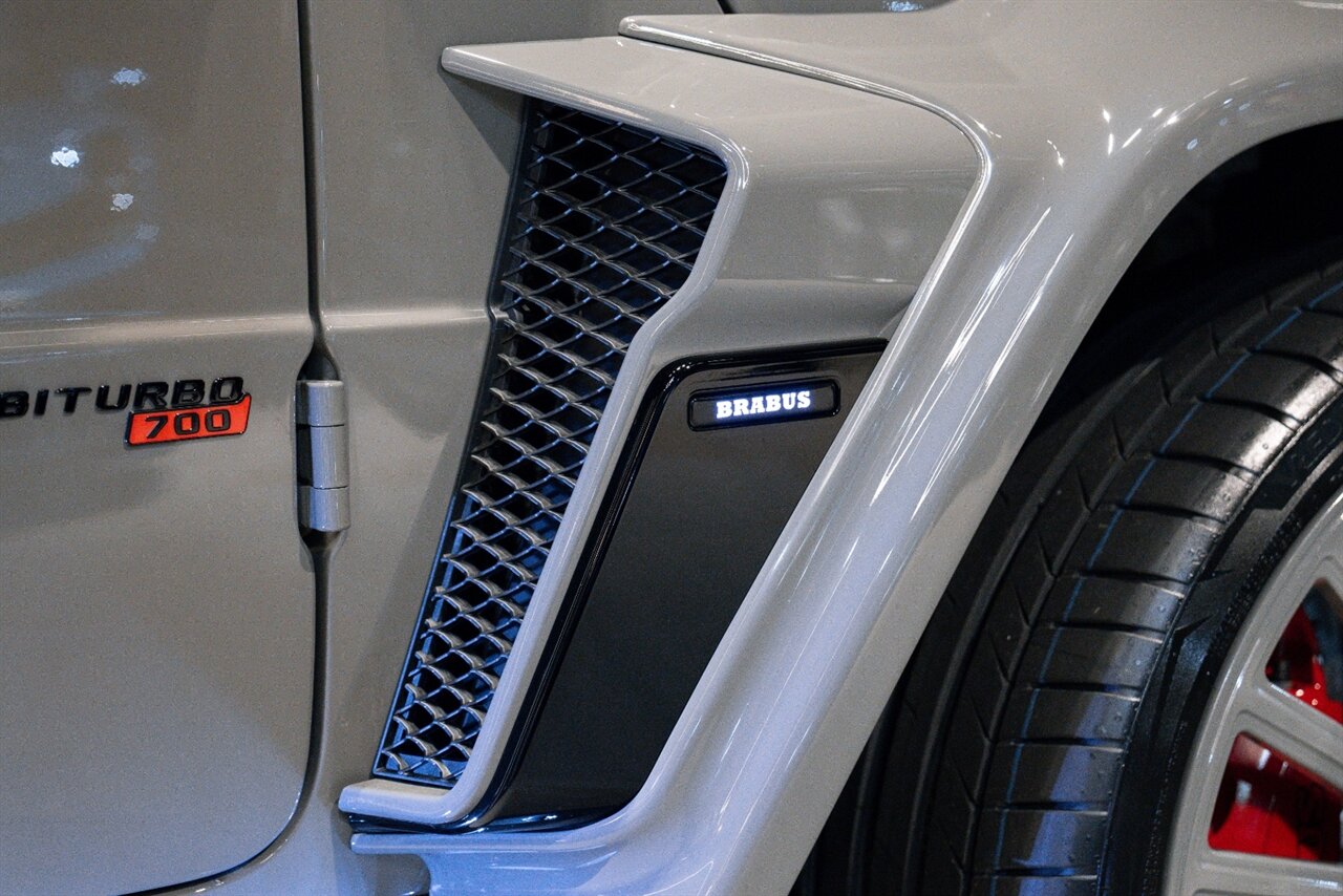 2025 Mercedes-Benz AMG G 700 Brabus   - Photo 8 - Beverly Hills, CA 90212